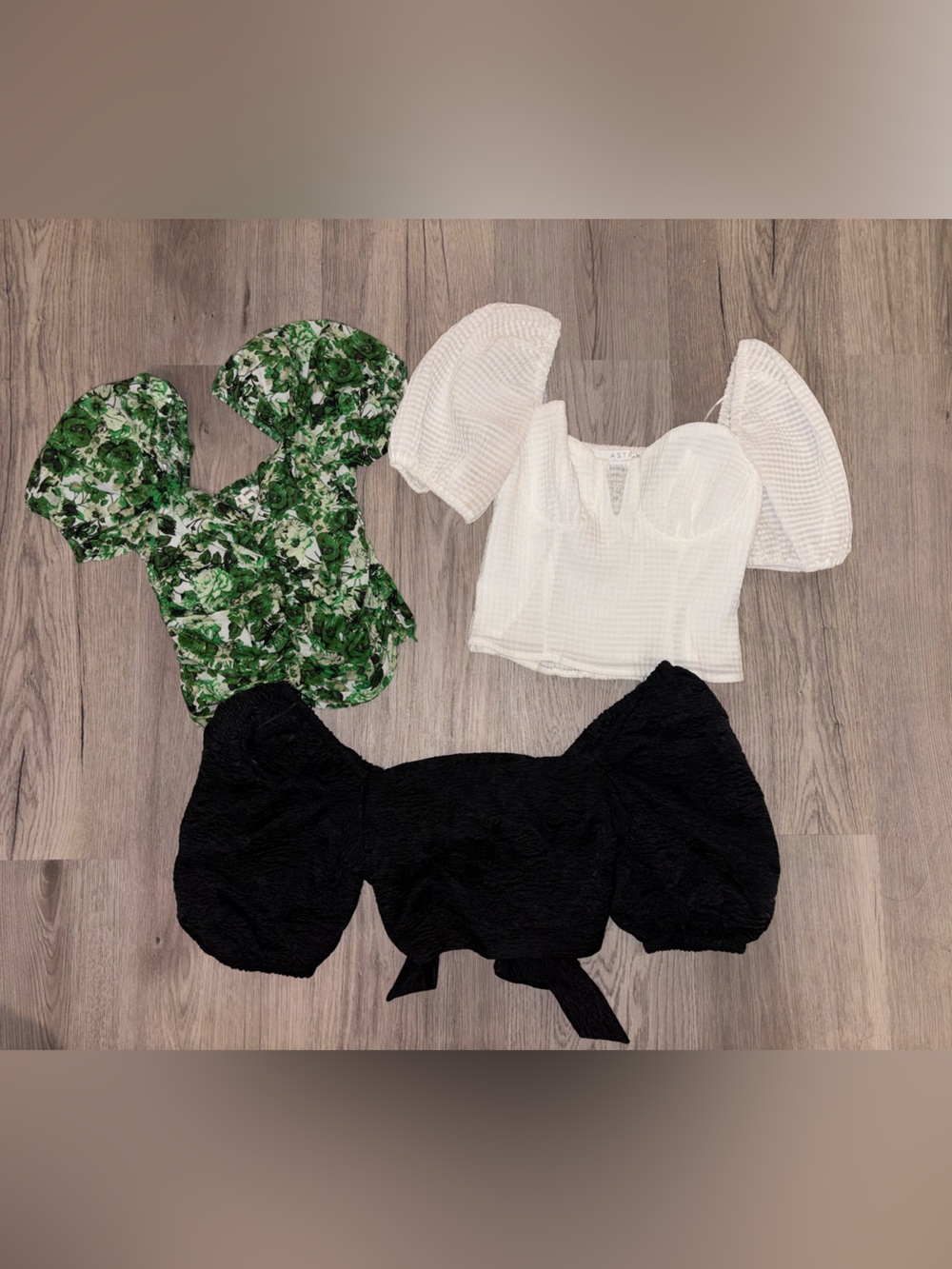 Bundle of 3 Mango & ASTR Crop Tops (XS/S)